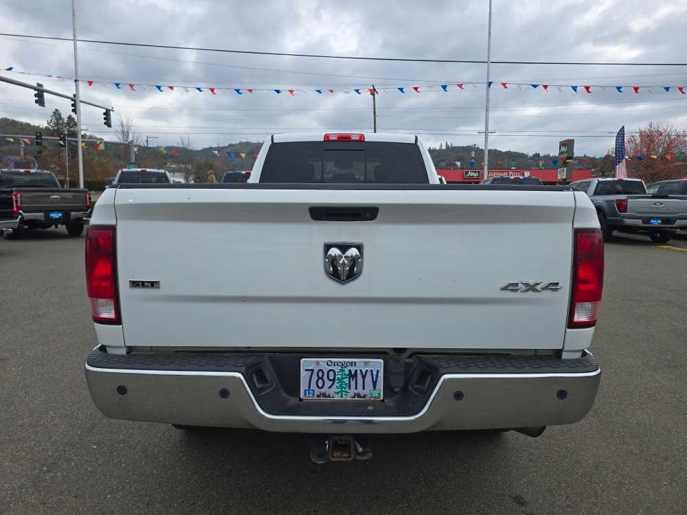 2015 Ram 3500 SLT photo 4
