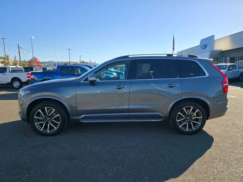 Certified 2018 Volvo XC90 Momentum SUV