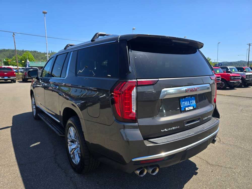 2021 Gmc Yukon XL Denali photo 3
