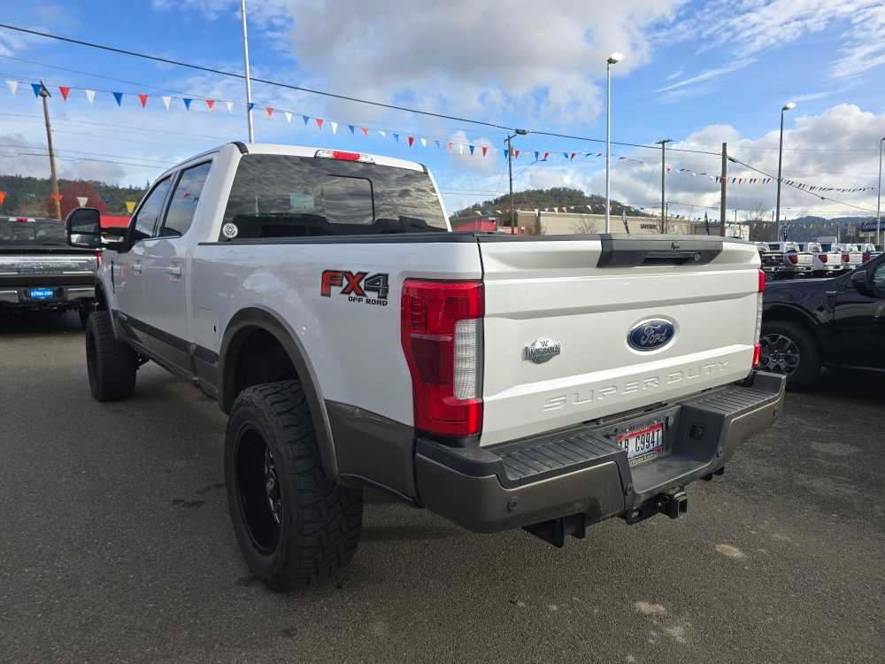 2019 Ford F-250 King Ranch photo 2