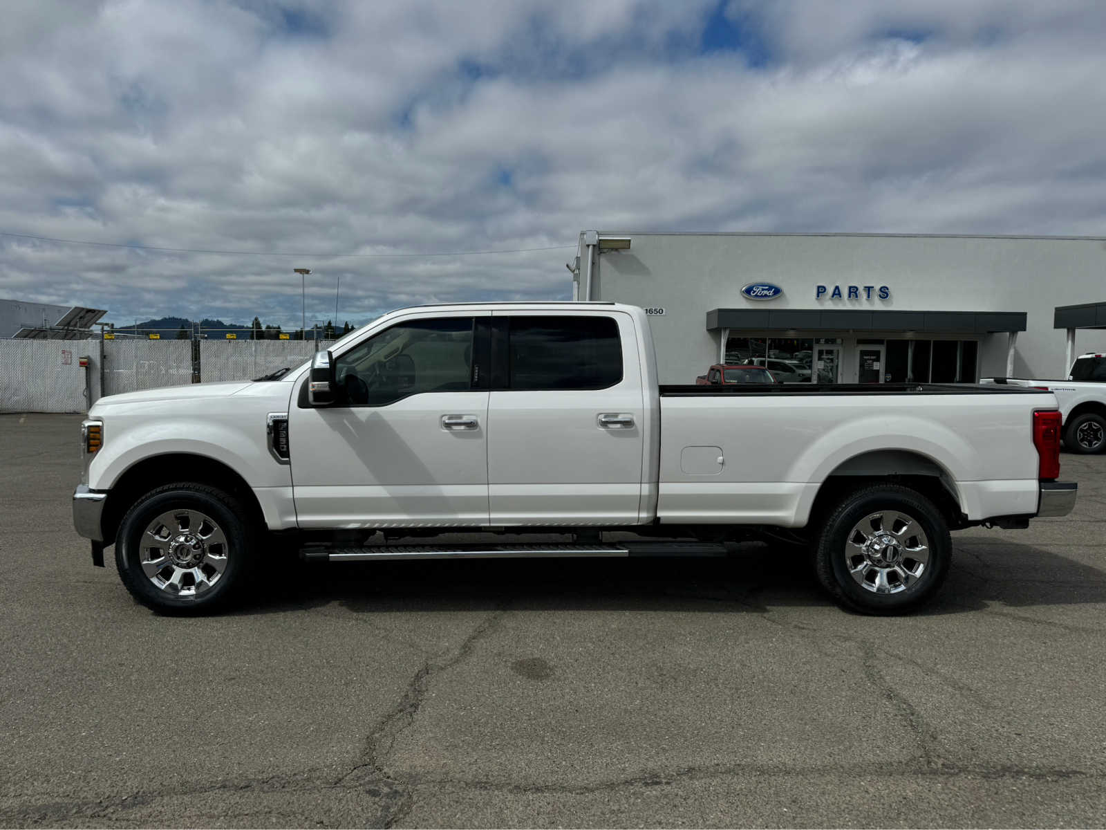 Used 2018 Ford F-350 Super Duty Lariat with VIN 1FT8W3BT6JEB30007 for sale in Roseburg, OR