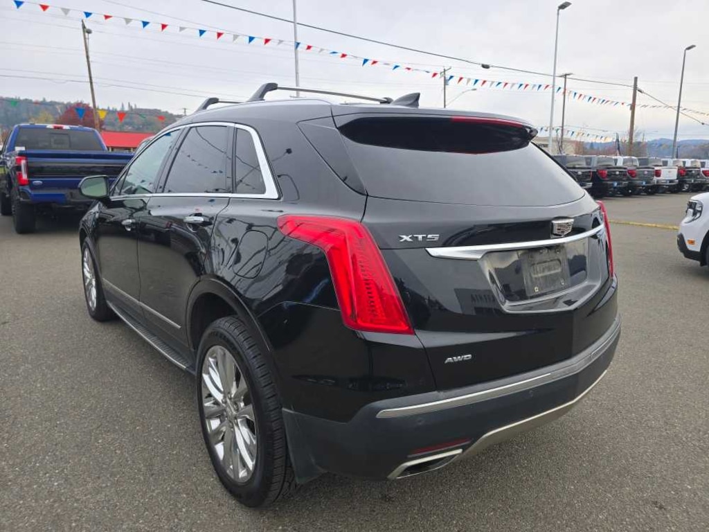 Used 2017 CADILLAC XT5 Platinum AWD SUV