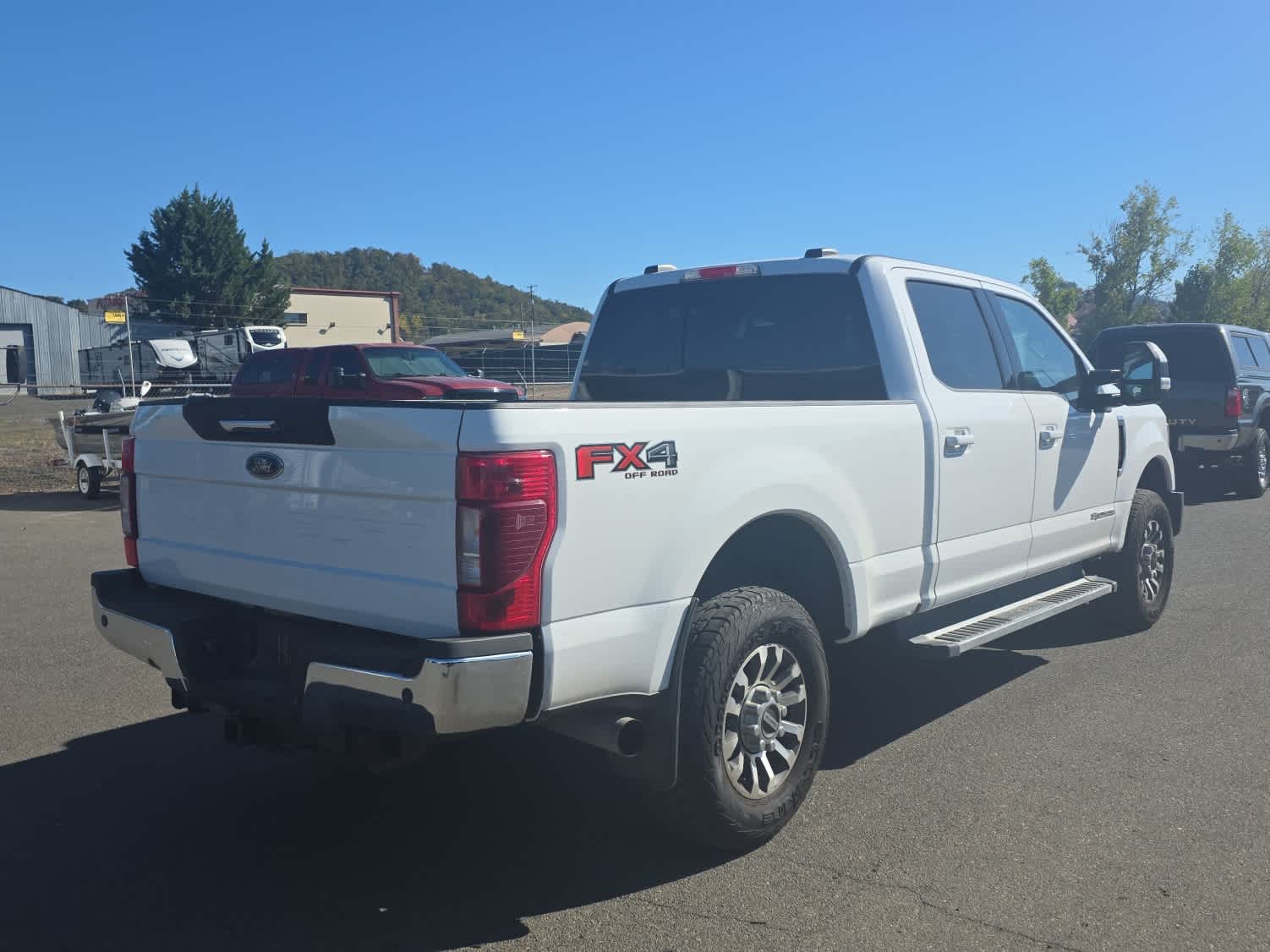 2022 Ford F-250 Lariat photo 2