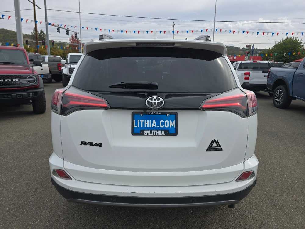 2018 Toyota RAV4 Adventure photo 4