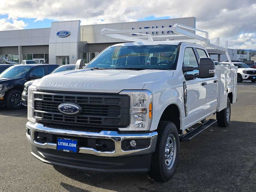 2026 Ford F-350 Super Duty XL's photo