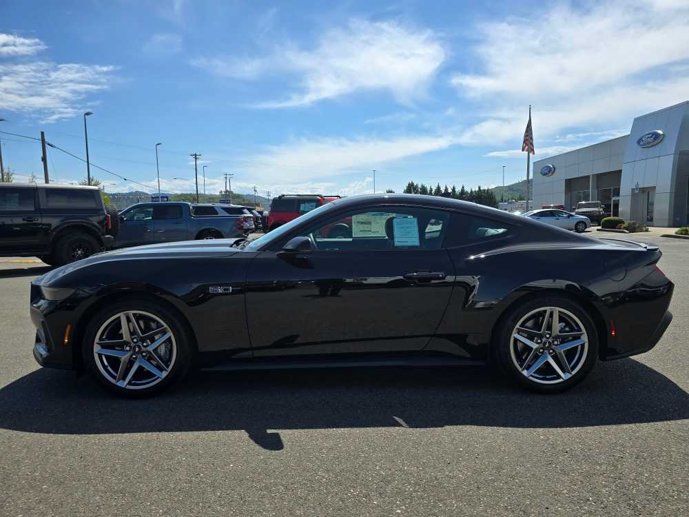 2025 Ford Mustang GT Premium photo 2