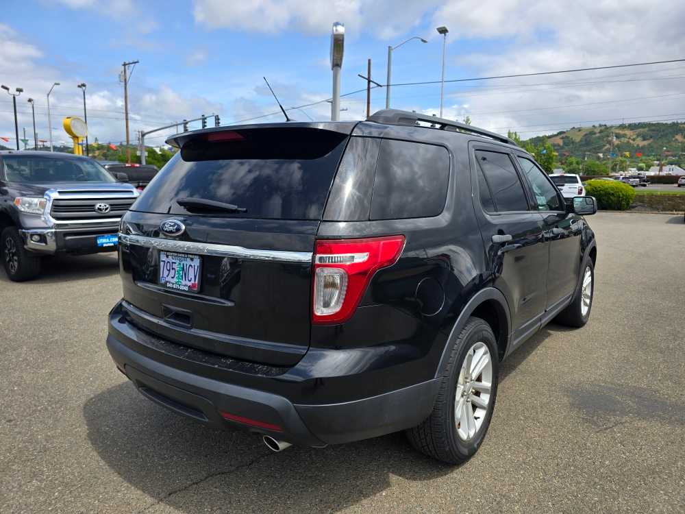 2015 Ford Explorer Base photo 3