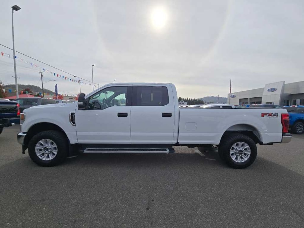 Certified 2022 Ford F-350 XLT Truck Crew Cab