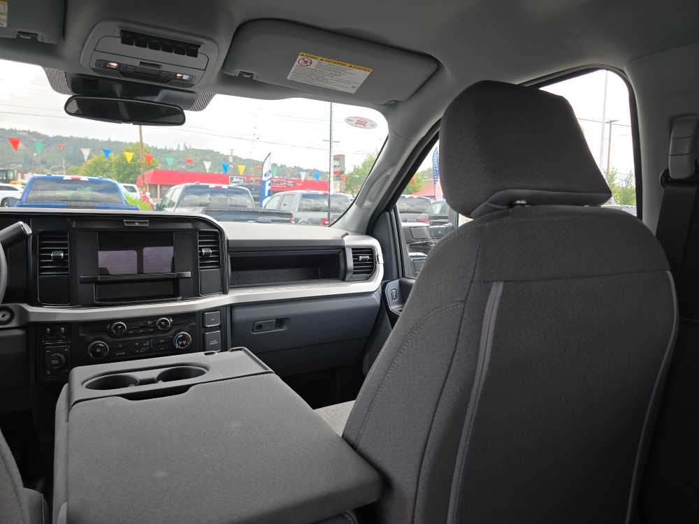 2026 Ford F-350 Super Duty XL - Photo 14