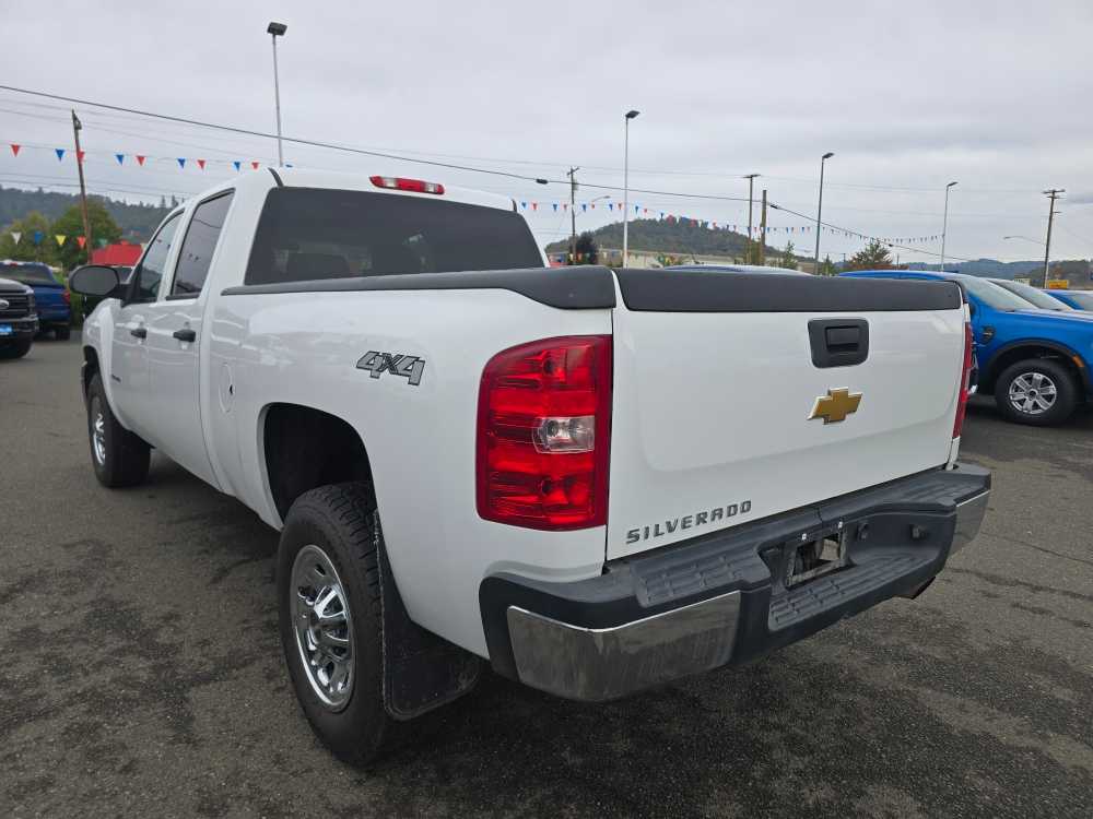 2014 Chevrolet Silverado 3500HD Work Truck photo 3