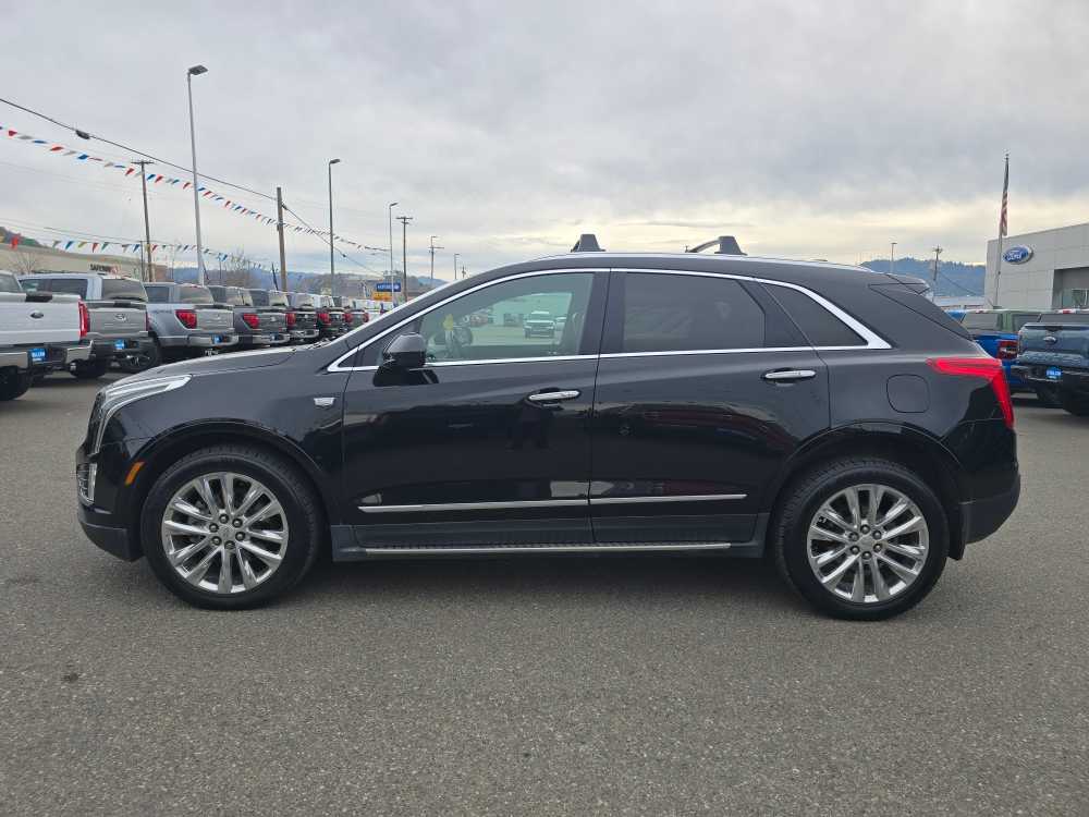 2017 Cadillac XT5 Platinum photo 2