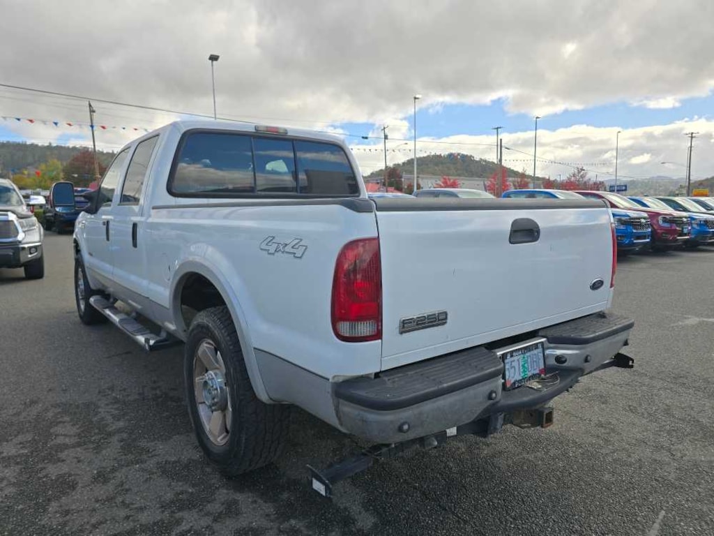 Used 2007 Ford F-250 Lariat Truck Crew Cab