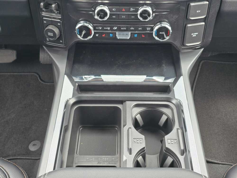 2025 Ford F-350 Super Duty Lariat - Photo 13