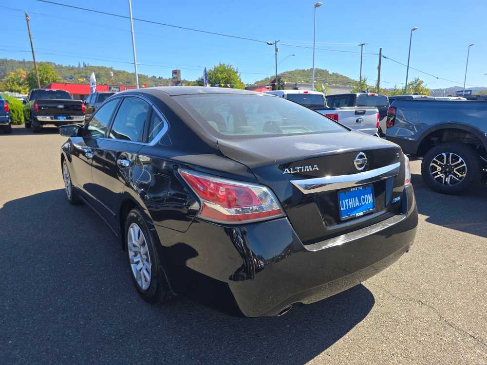 2014 Nissan Altima 2.5 S photo 2
