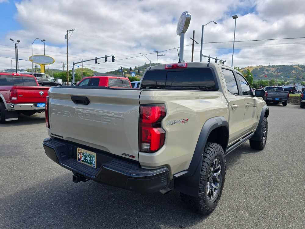 2023 Chevrolet Colorado ZR2 photo 3