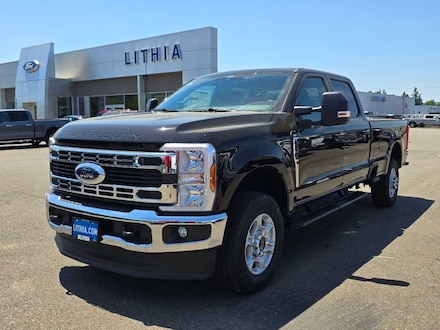 2025 Ford Super Duty F-350 SRW XLT Truck