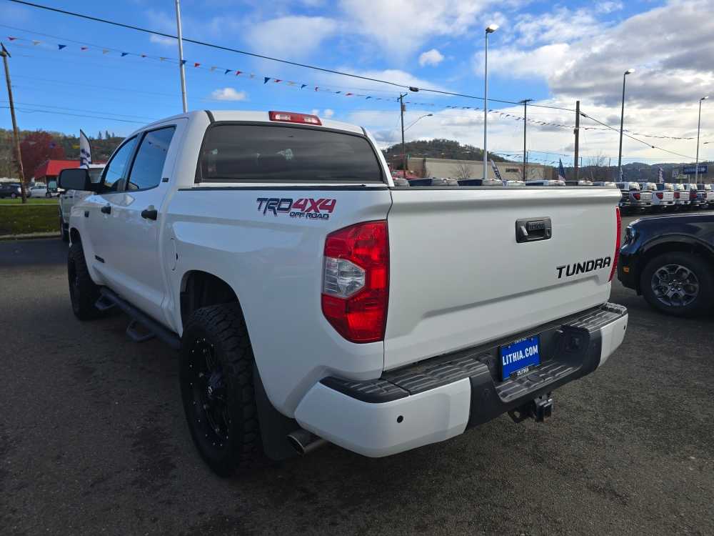 2016 Toyota Tundra SR5 photo 3