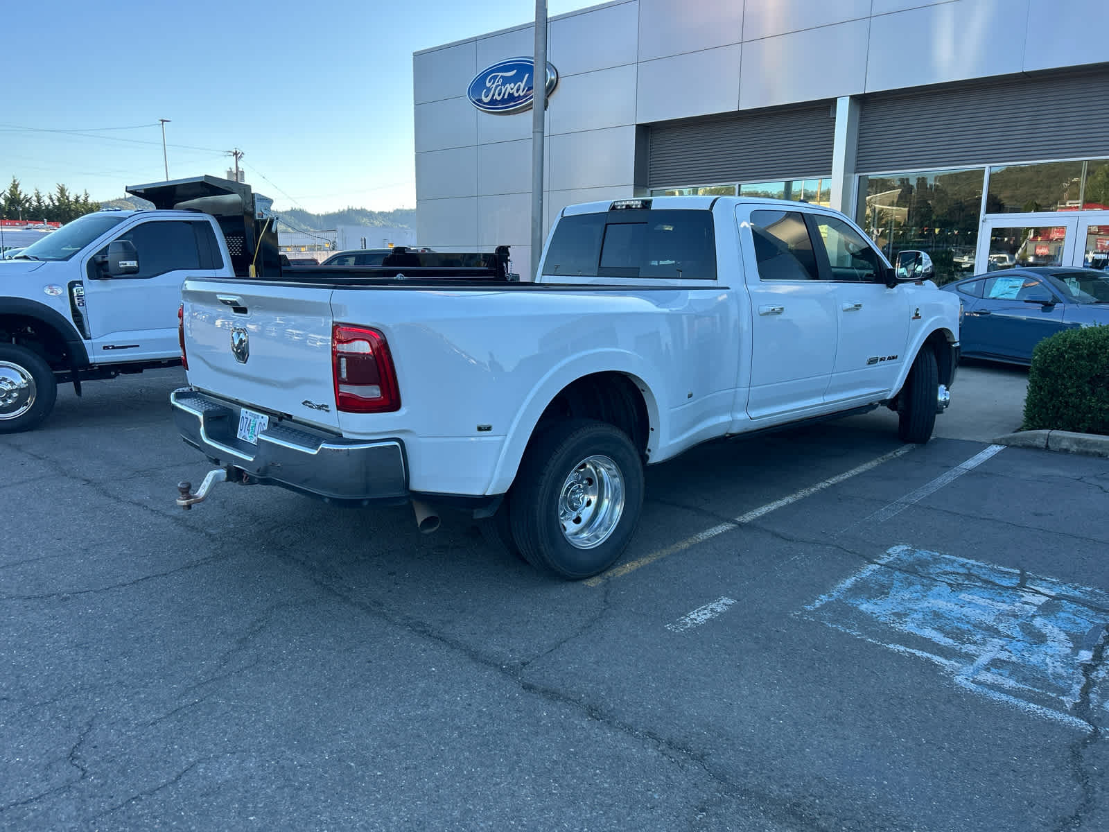2019 Ram 3500 Longhorn photo 3