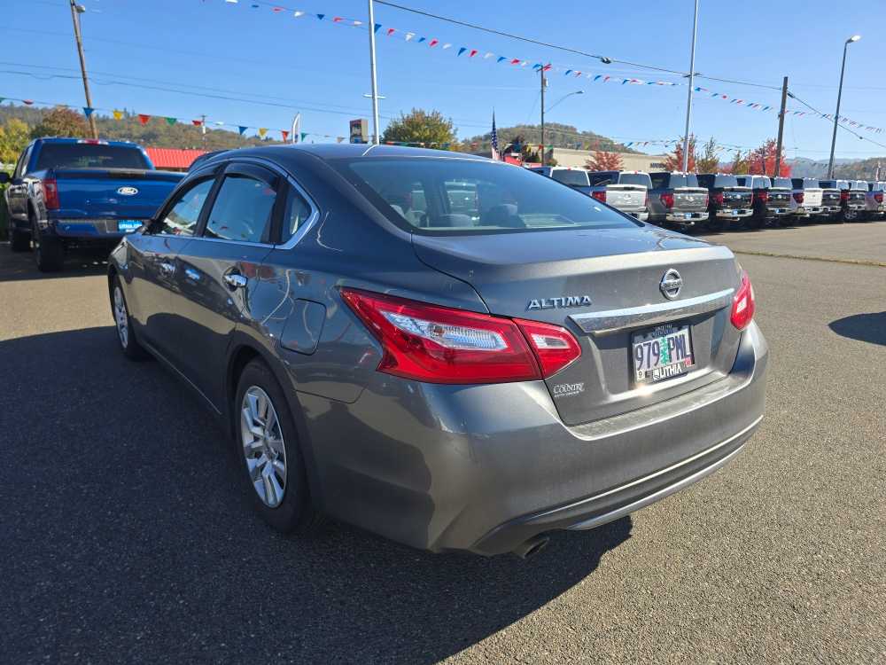 2017 Nissan Altima 2.5 photo 3