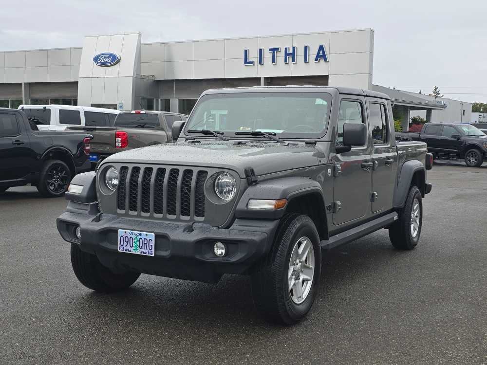 2020 Jeep Gladiator Sport S's photo