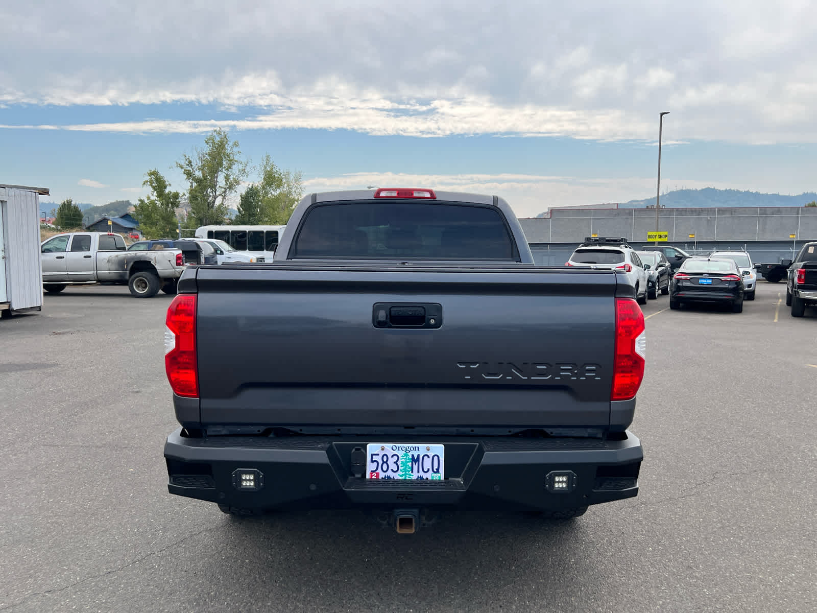 2016 Toyota Tundra SR5 photo 4