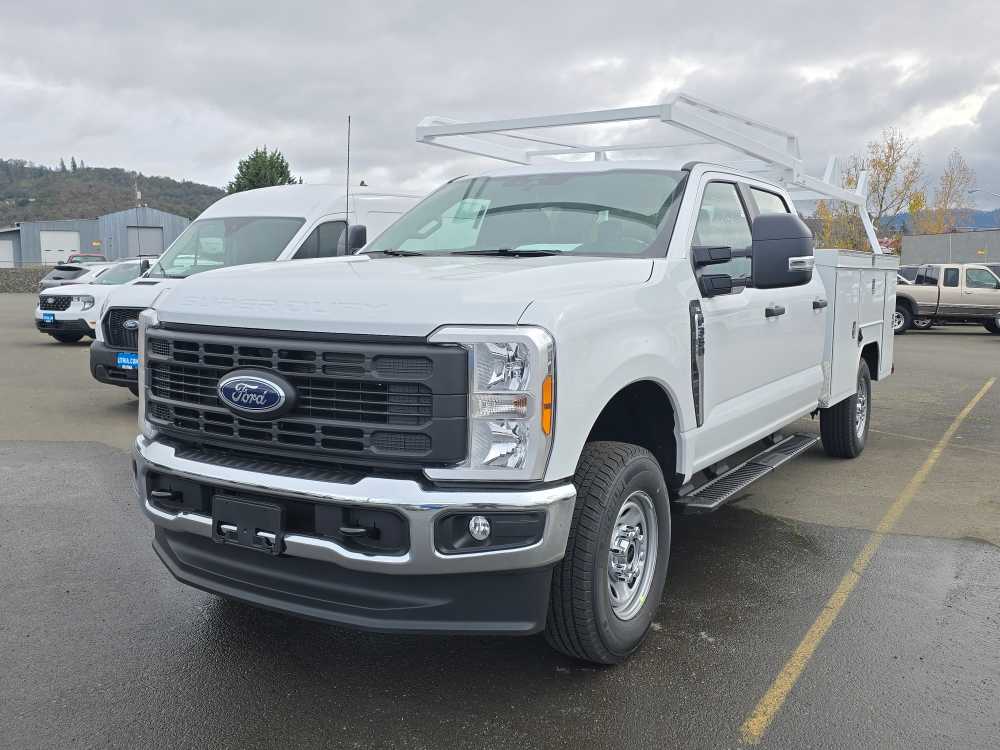 2026 Ford F-350 Super Duty XL's photo