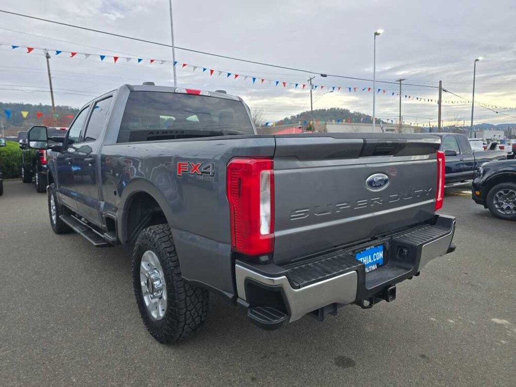 Certified 2024 Ford F-250 XLT Truck Crew Cab
