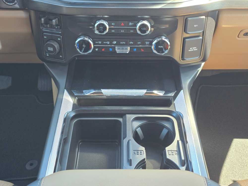 2025 Ford F-250 Super Duty Lariat - Photo 13