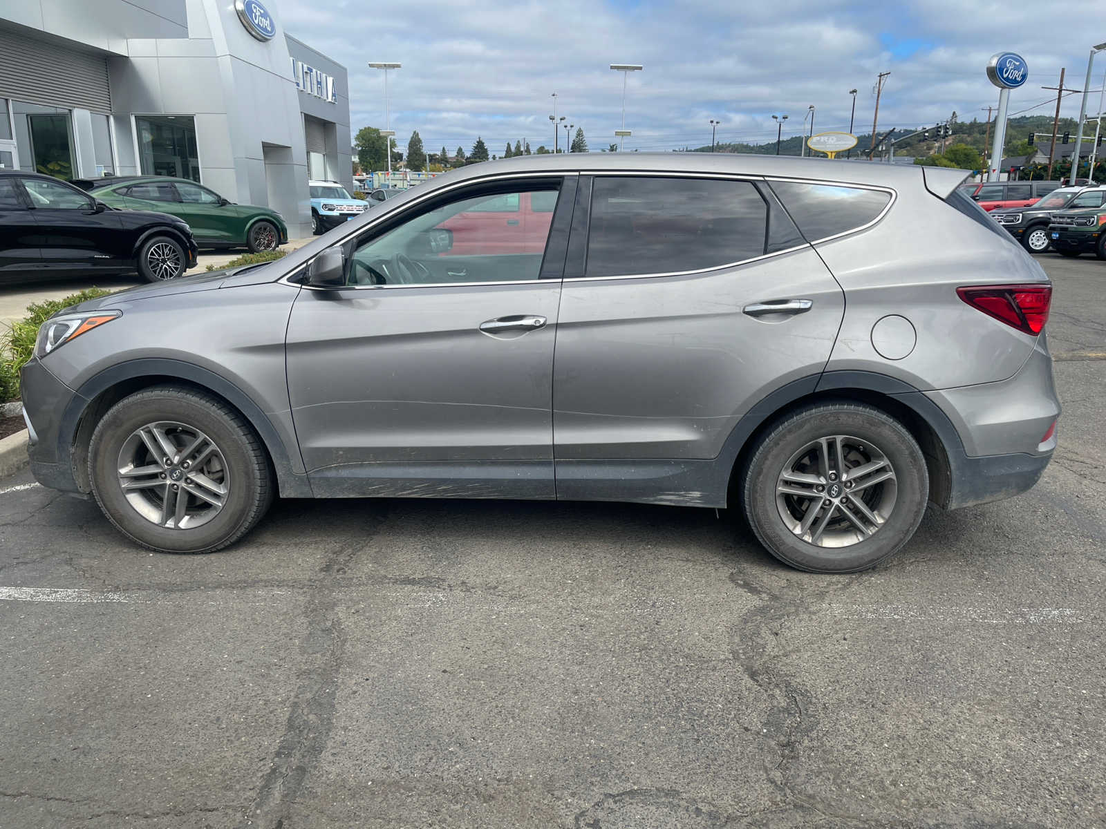 Used 2018 Hyundai Santa Fe Sport Base with VIN 5XYZT3LB1JG569478 for sale in Roseburg, OR