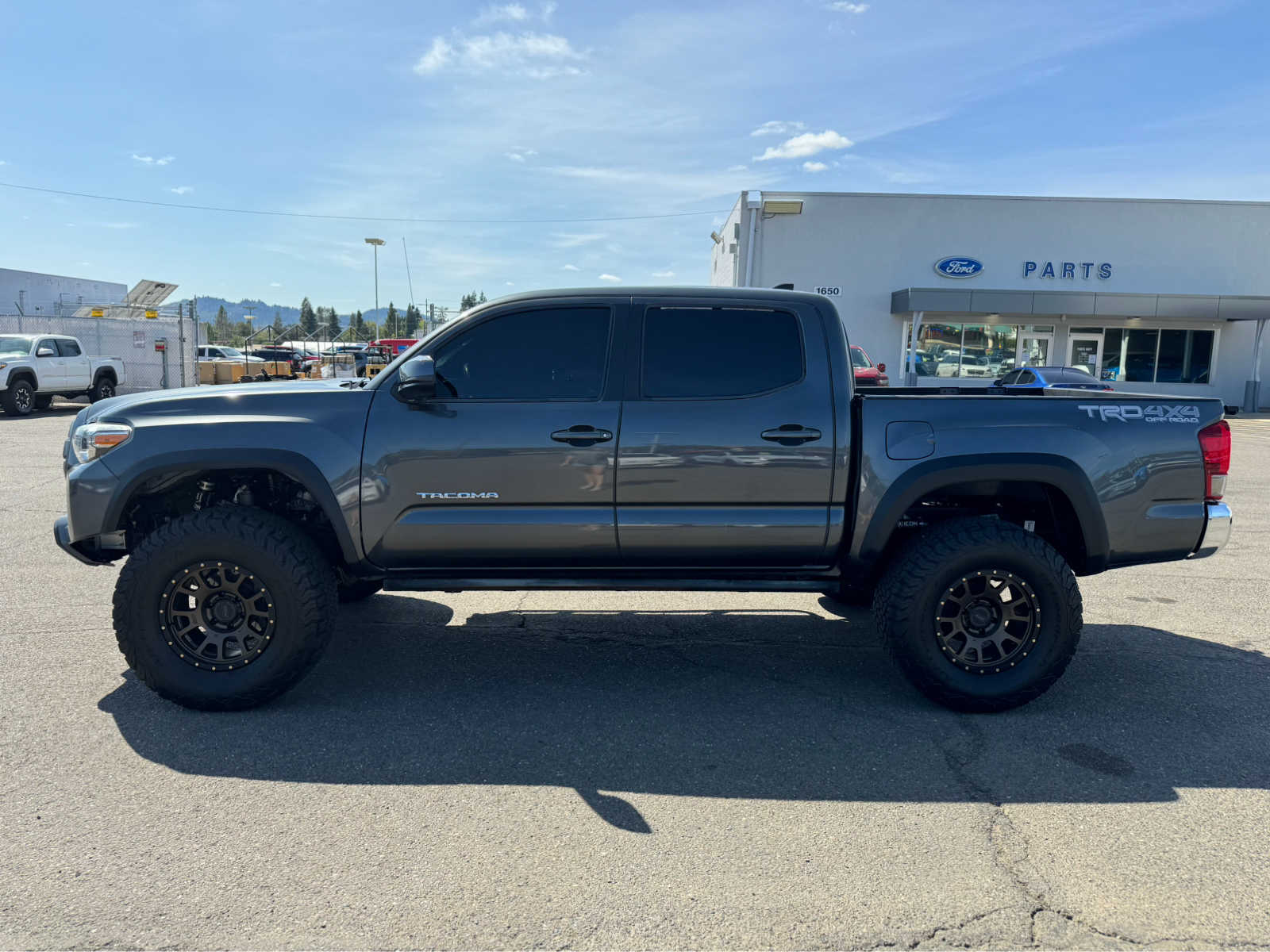 Certified 2017 Toyota Tacoma TRD Off Road with VIN 3TMCZ5AN3HM094622 for sale in Roseburg, OR