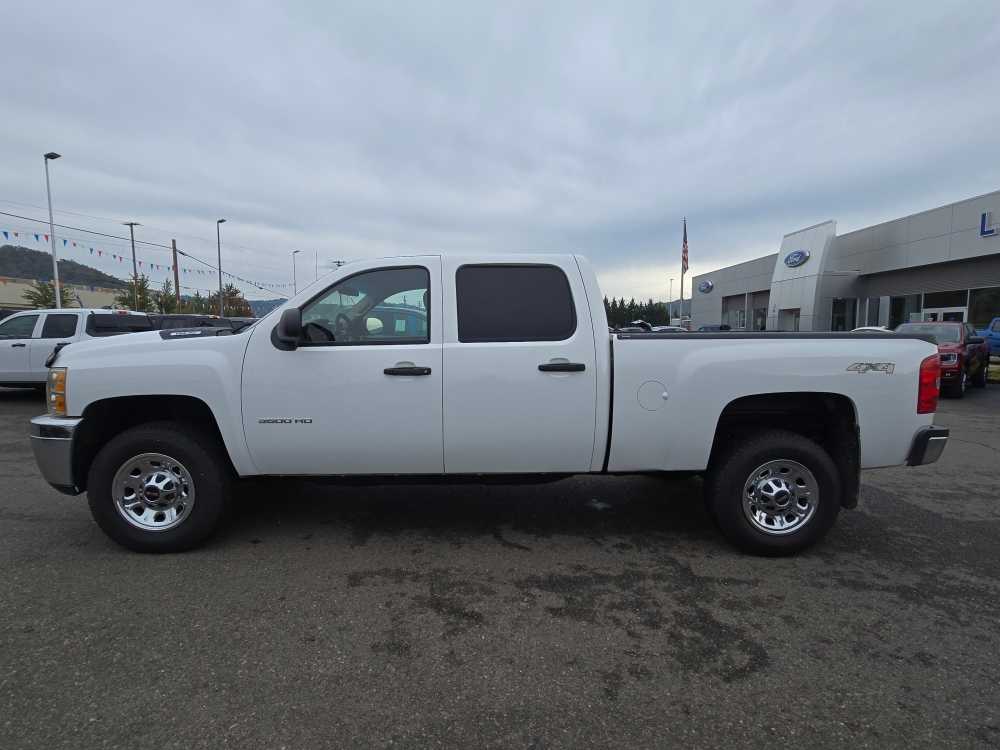2014 Chevrolet Silverado 3500HD Work Truck photo 2