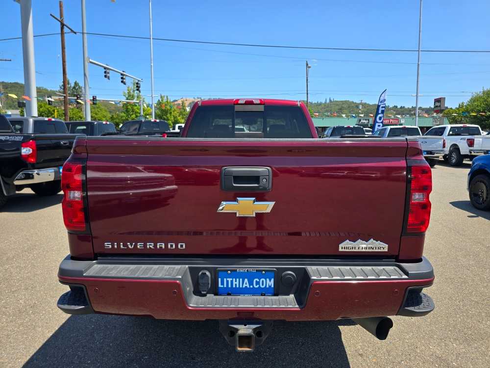 2015 Chevrolet Silverado 3500HD High Country photo 4