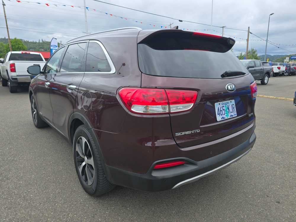 Certified 2018 Kia Sorento EX with VIN 5XYPHDA53JG389740 for sale in Roseburg, OR