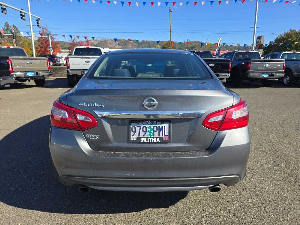 2017 Nissan Altima 2.5 photo 4
