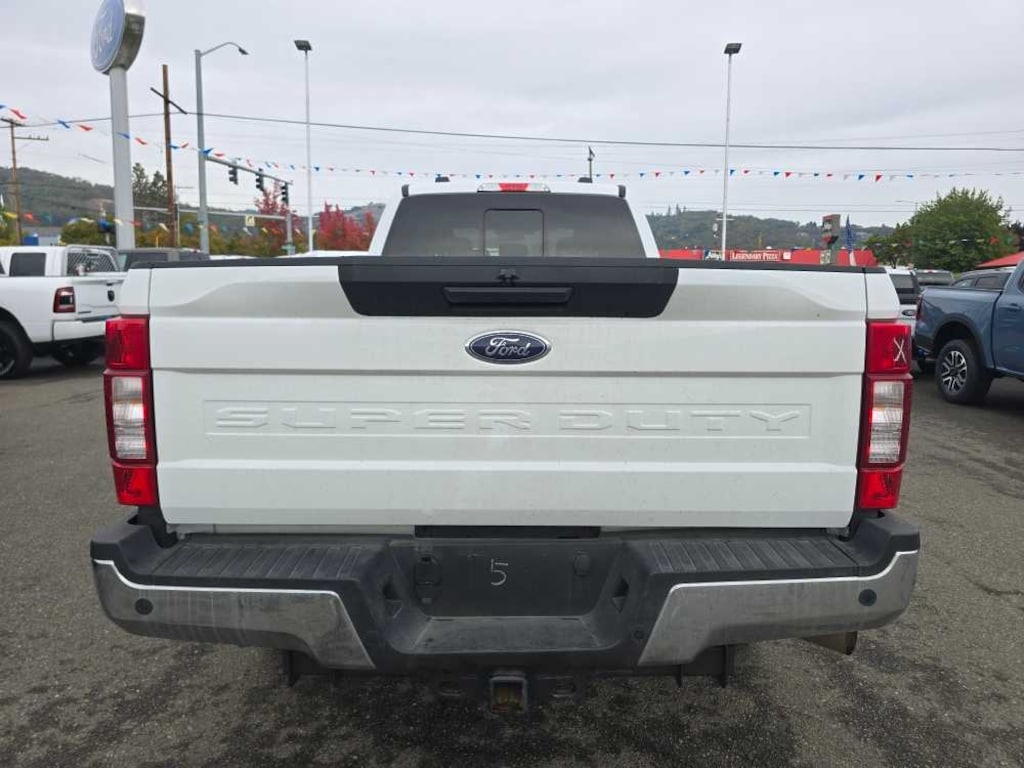 Certified 2022 Ford F-350 XLT Truck Crew Cab