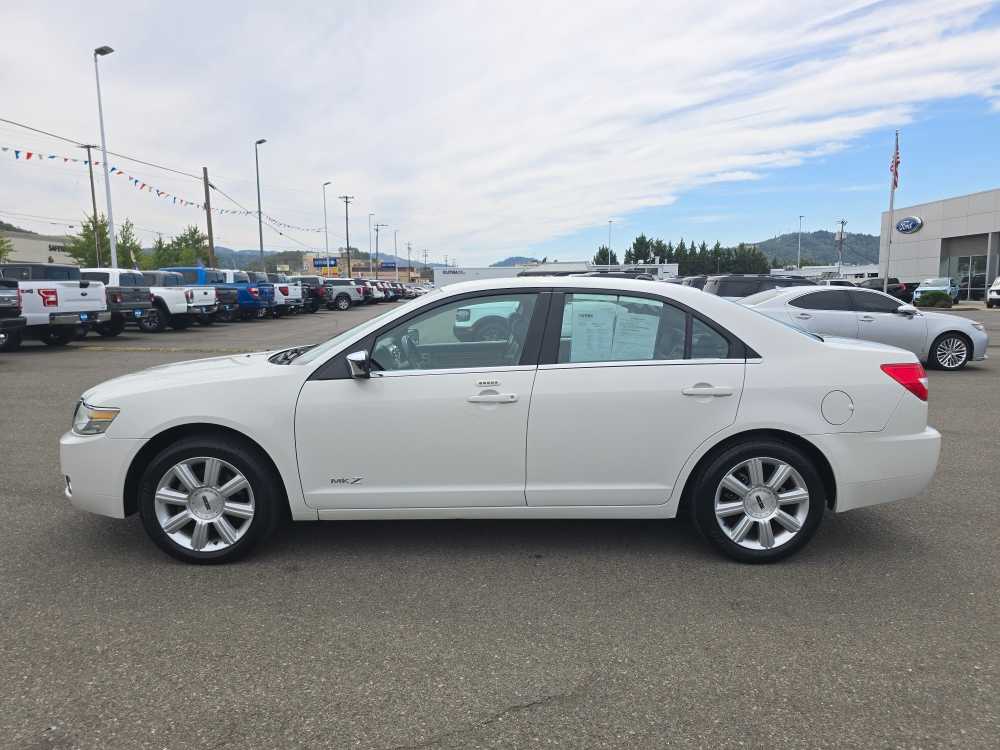 Used 2008 Lincoln MKZ Base with VIN 3LNHM28T08R640170 for sale in Roseburg, OR