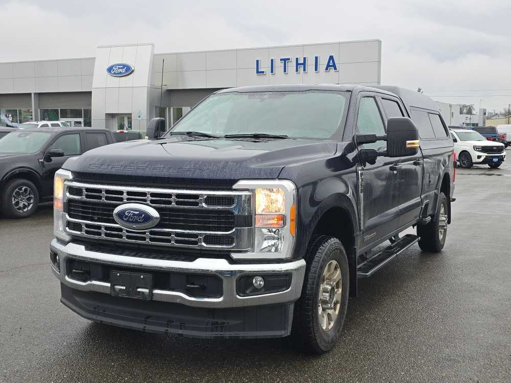 2023 Ford F-350 Super Duty XLT's photo