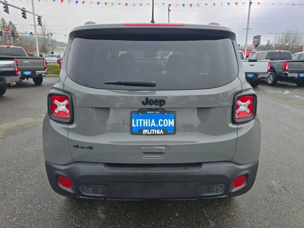 Certified 2022 Jeep Renegade Altitude SUV