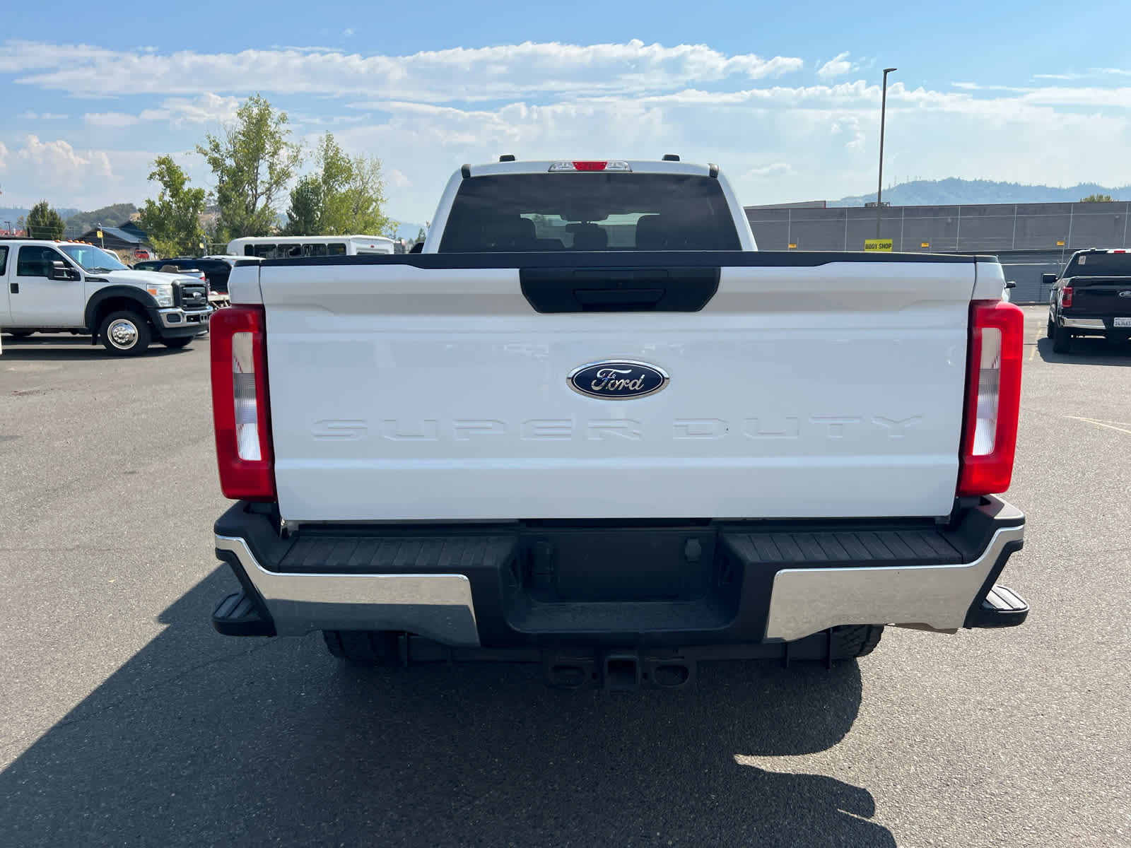 2023 Ford F-350 XLT photo 4