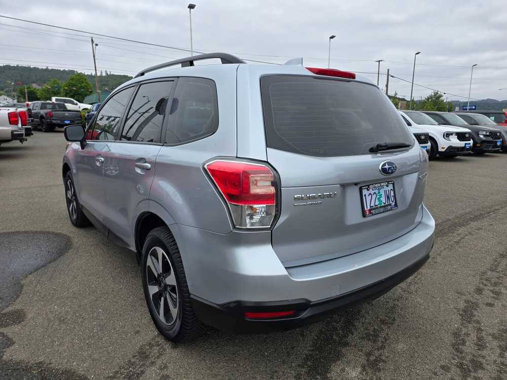 Used 2017 Subaru Forester Base with VIN JF2SJABC8HH512803 for sale in Roseburg, OR