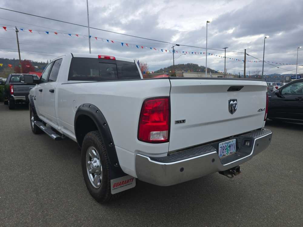2015 Ram 3500 SLT photo 3