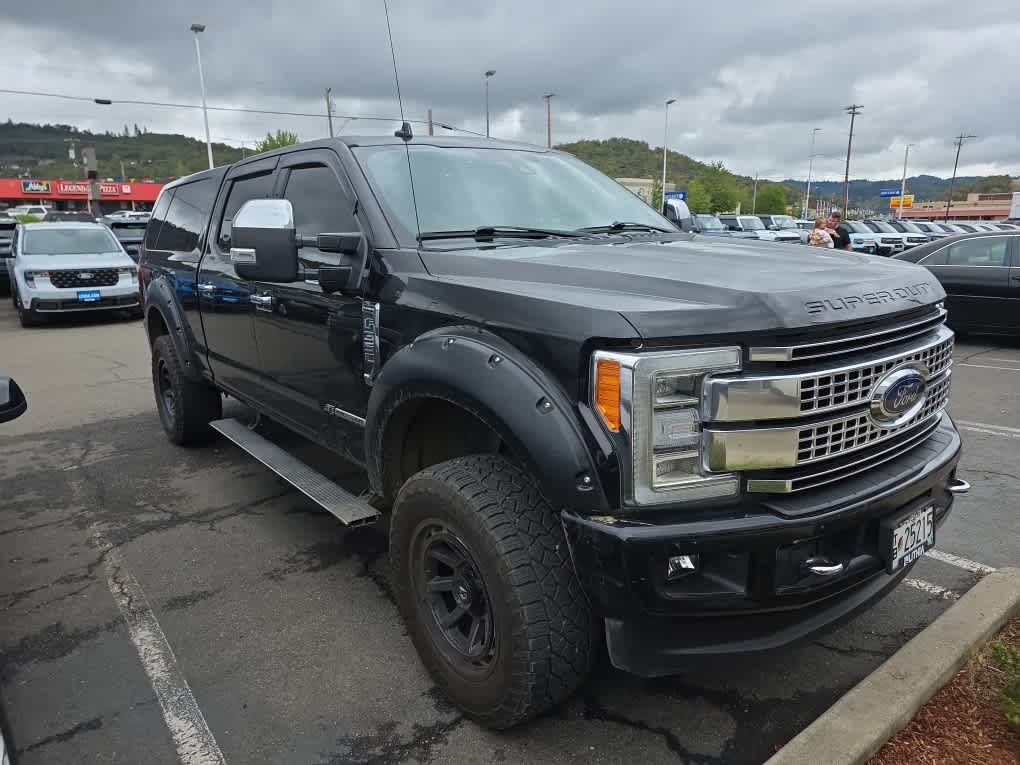 2019 Ford F-350 Platinum photo 4
