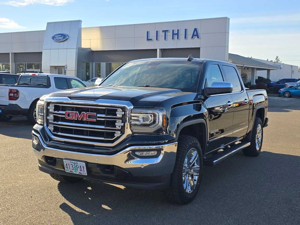 2017 GMC Sierra SLT's photo