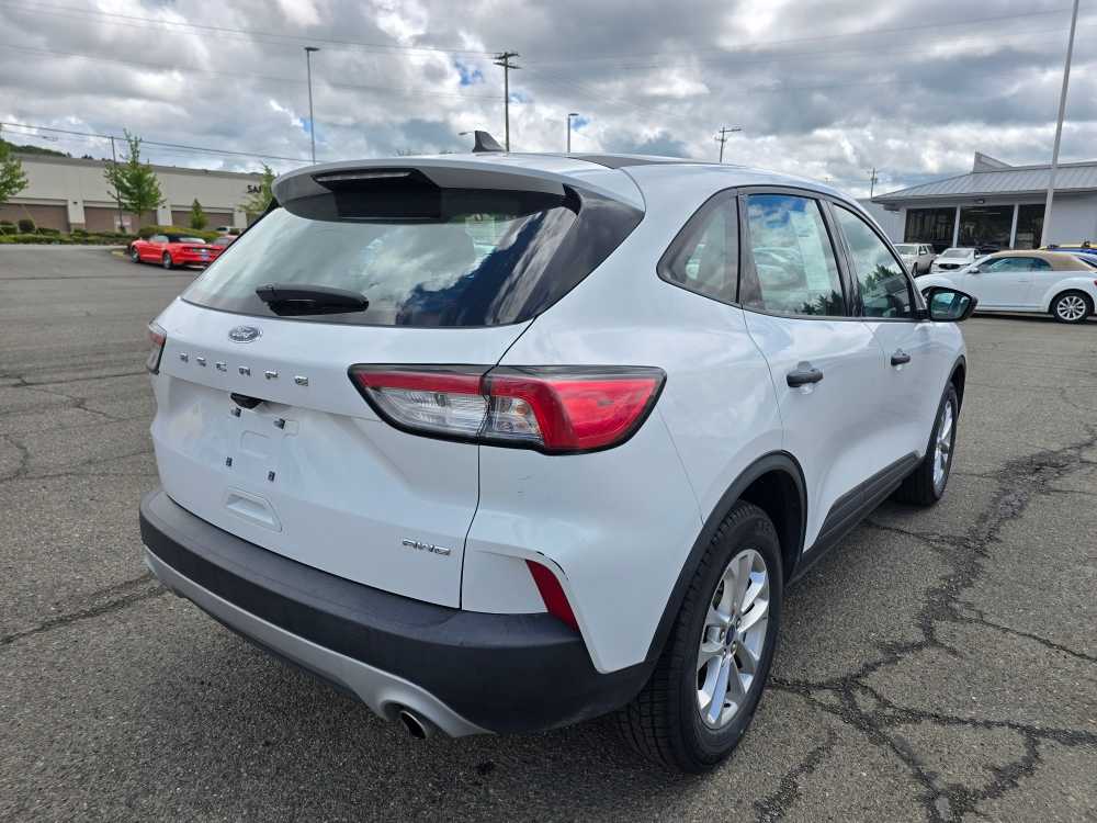 2022 Ford Escape S photo 3