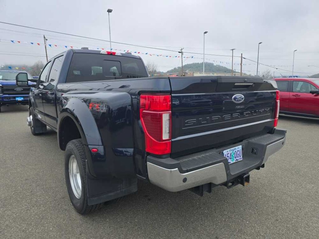 Certified 2022 Ford F-350 Lariat Truck Crew Cab