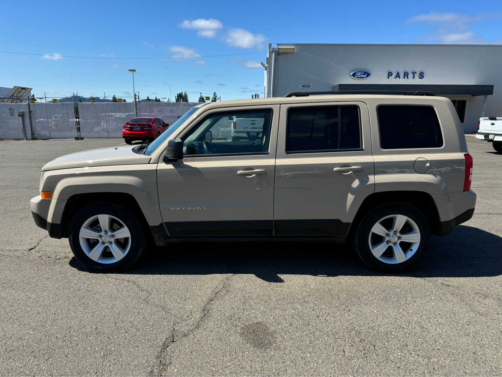 Used 2017 Jeep Patriot Latitude with VIN 1C4NJPFA7HD208845 for sale in Roseburg, OR