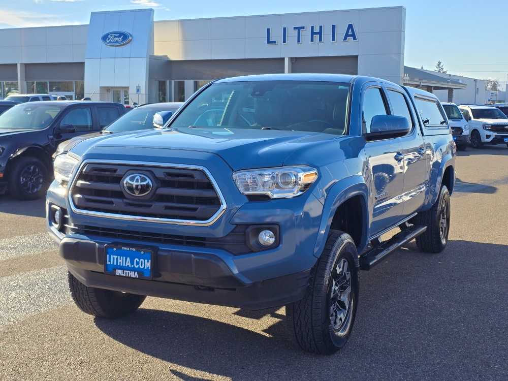 2019 Toyota Tacoma SR5's photo