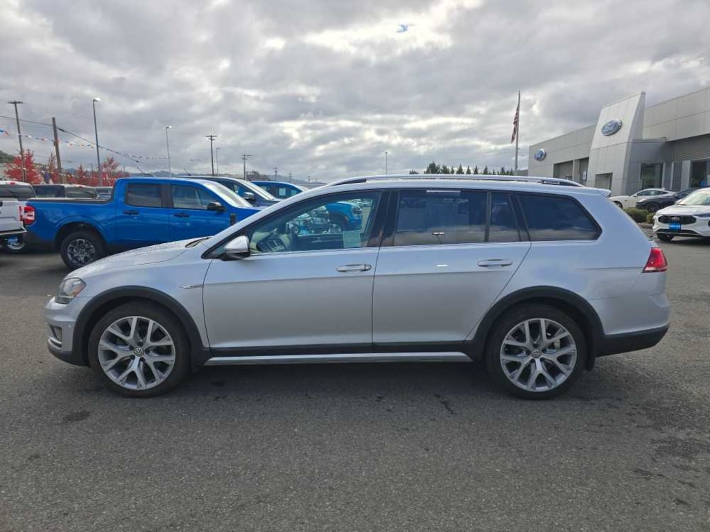 Certified 2017 Volkswagen Golf Alltrack SEL Wagon