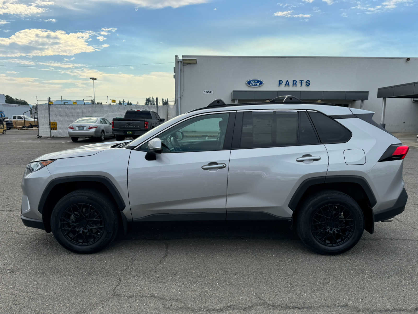 Certified 2019 Toyota RAV4 XLE with VIN 2T3P1RFV7KC026291 for sale in Roseburg, OR