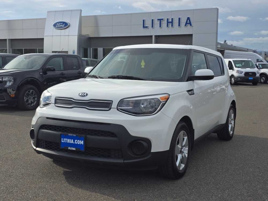 Certified 2017 Kia Soul Base Hatchback
